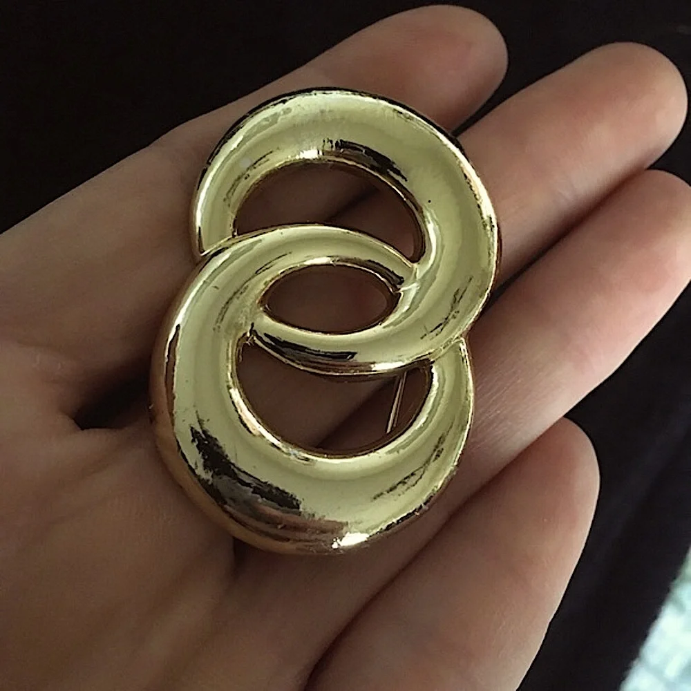 Vintage Gold Tone Brooch Pin